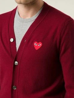 Comme Des Garçons Play Cardigan Classique BURGUNDY -Comme Des Garçons Play Soldes Boutique 10699133 3446377 600