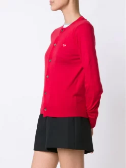 Comme Des Garçons Play RED Cardigan Boutonné à Logo Brodé Femme -Comme Des Garçons Play Soldes Boutique 11347744 6430113 600