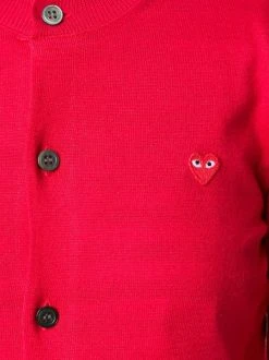 Comme Des Garçons Play RED Cardigan Boutonné à Logo Brodé Femme -Comme Des Garçons Play Soldes Boutique 11347744 6430115 600