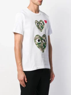 Comme Des Garçons Play WHITE/CAMO T-shirt à Cœur Imprimé Femme 11 Comme Des Garçons Play WHITE/CAMO T-shirt à Cœur Imprimé Femme -Comme Des Garçons Play Soldes Boutique 14356681 20710014 600