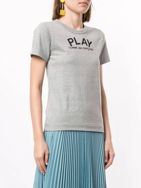 Comme Des Garçons Play 001 T-shirt Ample à Logo Imprimé Femme 5 Comme Des Garçons Play 001 T-shirt Ample à Logo Imprimé Femme – Image 3