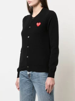 Comme Des Garçons Play Cardigan à Patch Logo Femme 9 Comme Des Garçons Play Cardigan à Patch Logo Femme -Comme Des Garçons Play Soldes Boutique 14988496 24995359 600