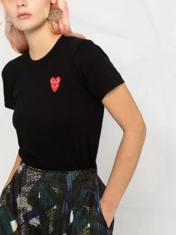 Comme Des Garçons Play BLACK T-shirt à Patch Cœur Femme -Comme Des Garçons Play Soldes Boutique 16053111 90ebd4e9 2a9b 47f7 be6c a29f2f555bda 600