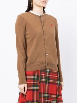 Comme Des Garçons Play Cardigan Boutonné à Patch Logo 3 -Comme Des Garçons Play Soldes Boutique 17448157 37035411 600