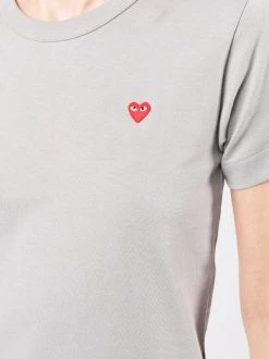 ( Nouvelle Collection ) Comme Des Garçons Play GREY T-shirt à Patch Cœur Femme -Comme Des Garçons Play Soldes Boutique 18064511 38485314 600
